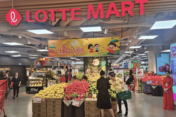 大型スーパー　徒歩5分